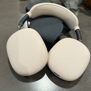Apple AirPods Max Starlight Silver Over-Ear Headphones Noise Cancelling